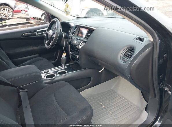 5N1AR2MMXGC645889 2016 NISSAN PATHFINDER Черный Вид салона спереди