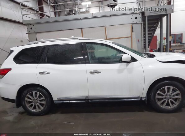 5N1AR2MN9GC632141 2016 NISSAN PATHFINDER Белый Вид задней части салона