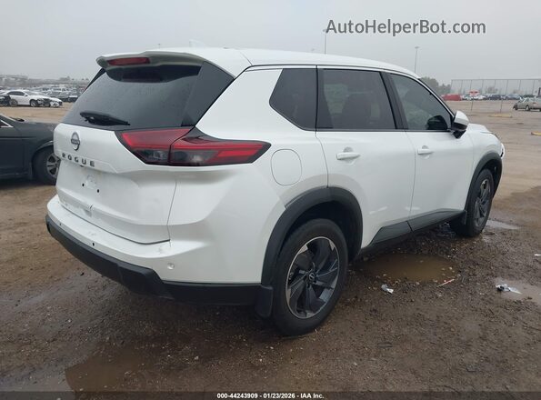 5N1BT3BA6TC679858 2026 NISSAN ROGUE Белый Задняя правая четверть