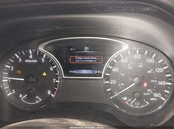 5N1DR2MM0HC663770 2017 NISSAN PATHFINDER Белый Вид задних сидений