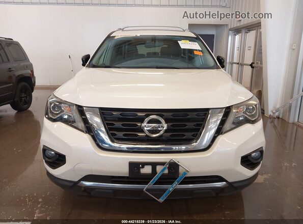 5N1DR2MM0HC663770 2017 NISSAN PATHFINDER Белый Вид щитка приборов
