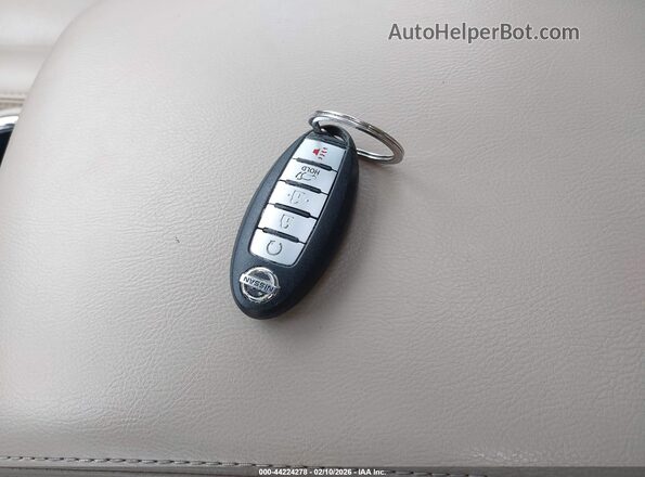 5N1DR2MM7HC600939 2017 NISSAN PATHFINDER Белый Вид панели приборов