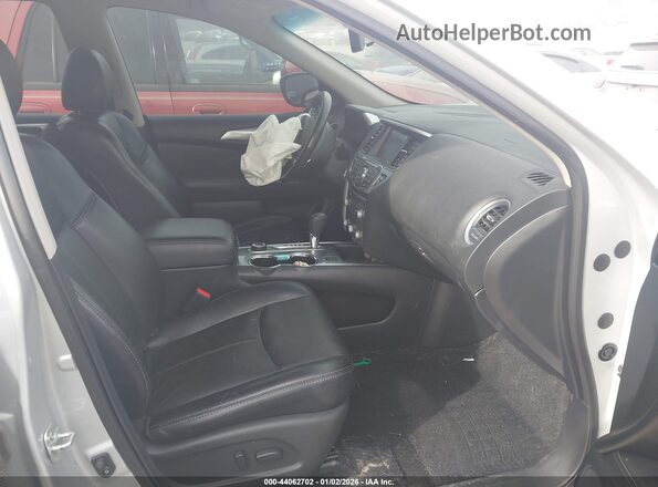 5N1DR2MMXKC636177 2019 NISSAN PATHFINDER Серебряный Вид салона спереди