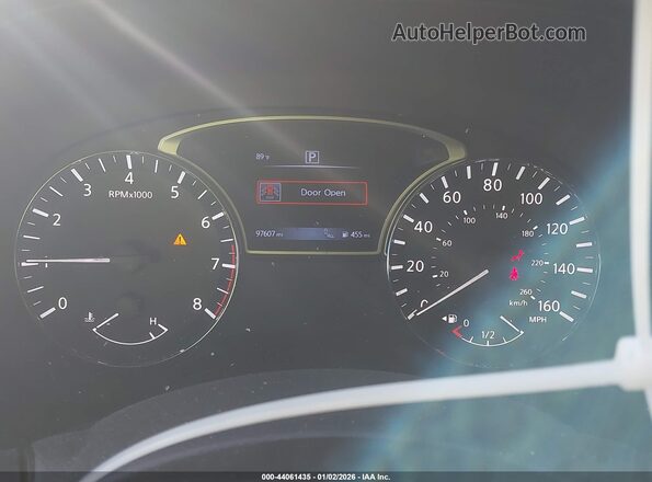 5N1DR2MN0HC647982 2017 NISSAN PATHFINDER Черный Вид задних сидений