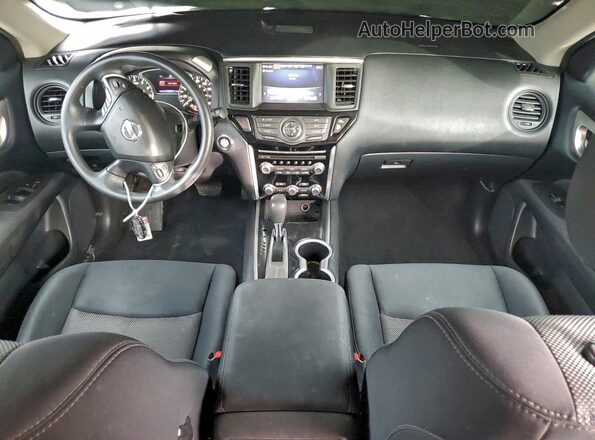 5N1DR2MN4HC642977 2017 NISSAN PATHFINDER Серебряный Вид панели приборов