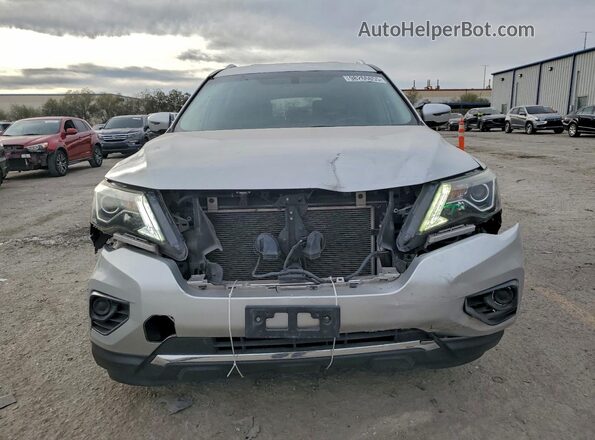 5N1DR2MN4HC642977 2017 NISSAN PATHFINDER Серебряный Вид спереди