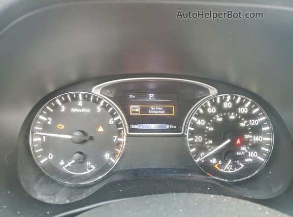 5N1DR2MN4HC642977 2017 NISSAN PATHFINDER Серебряный Вид щитка приборов