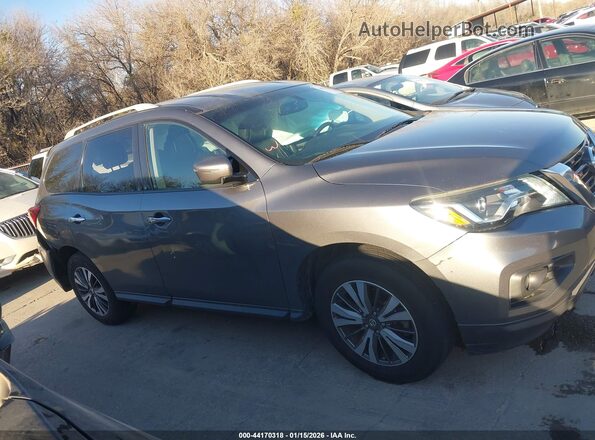 5N1DR2MN7JC605508 2018 NISSAN PATHFINDER Серый Вид задней части салона