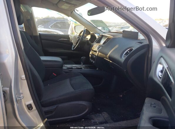 5N1DR2MN9JC636761 2018 NISSAN PATHFINDER Silver Widok wnętrza z przodu
