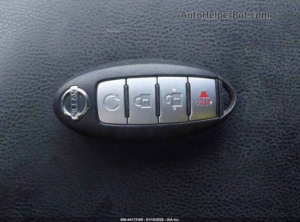 5N1DR2MN9JC636761 2018 NISSAN PATHFINDER Silver Widok deski rozdzielczej