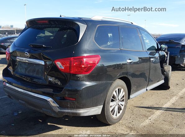 5N1DR2MNXJC632721 2018 NISSAN PATHFINDER Черный Задняя правая четверть