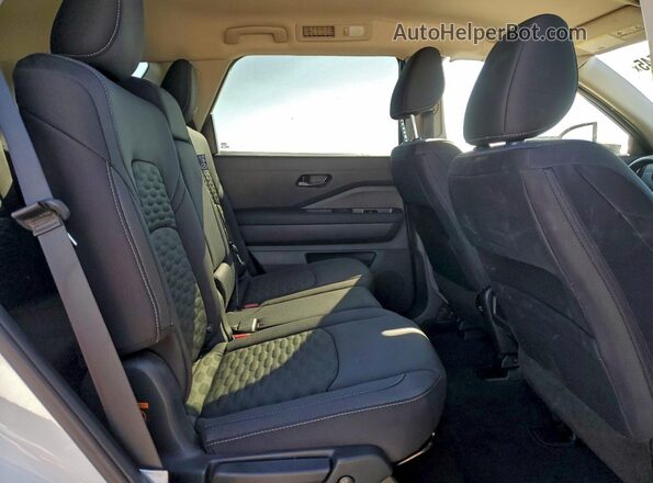 5N1DR3BC6SC213208 2025 NISSAN PATHFINDER Белый Вид задней части салона