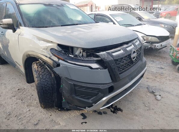 5N1DR3BD2RC238920 2024 NISSAN PATHFINDER Серый Вид спереди