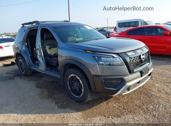 5N1DR3BD9SC239147 2025 NISSAN PATHFINDER Серый Передняя правая четверть