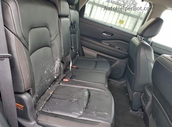5N1DR3CC4PC236038 2023 NISSAN PATHFINDER Серый Вид задней части салона
