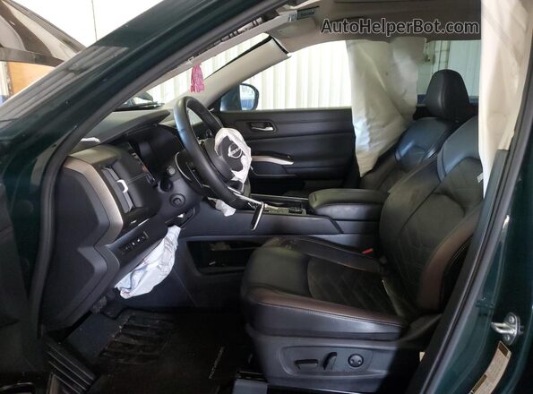 5N1DR3DJ2SC224346 2025 NISSAN PATHFINDER Зеленый Вид салона спереди
