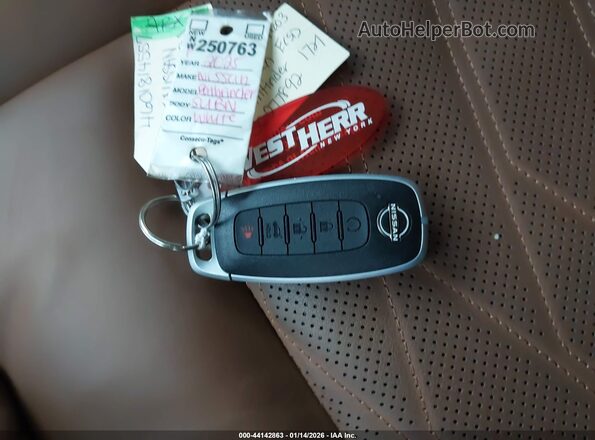5N1DR3DJ8SC277892 2025 NISSAN PATHFINDER Белый Вид панели приборов
