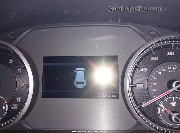 5NMS1DAJ0PH653426 2023 HYUNDAI SANTA FE Серебряный Панорамный вид салона 360°