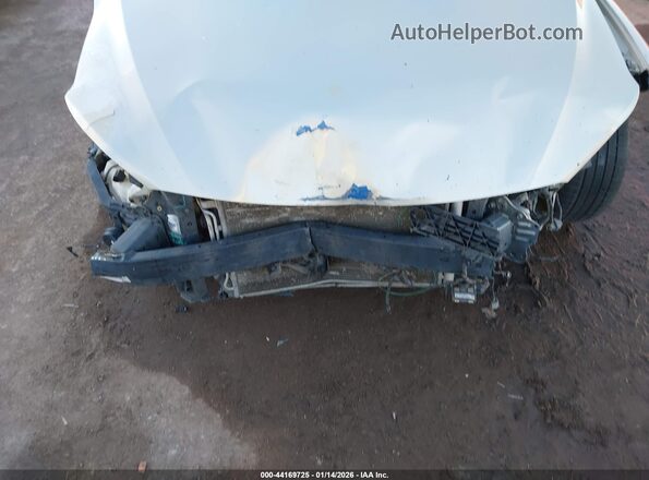 5NPD84LF0HH068993 2017 HYUNDAI ELANTRA Silver Vista frontal