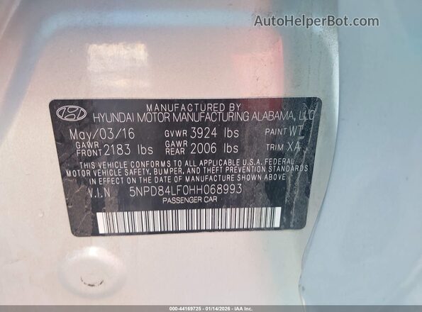 5NPD84LF0HH068993 2017 HYUNDAI ELANTRA Silver Vista del compartimento del motor