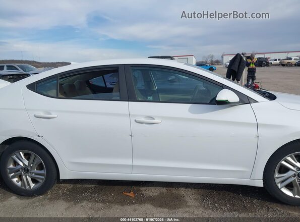 5NPD84LF5KH414625 2019 HYUNDAI ELANTRA White Вид задньої частини салону