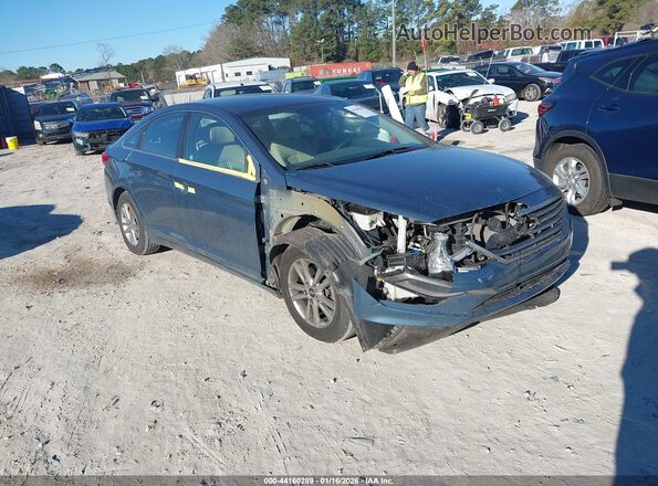 5NPE24AF0HH475396 2017 HYUNDAI SONATA Blue Widok z przodu