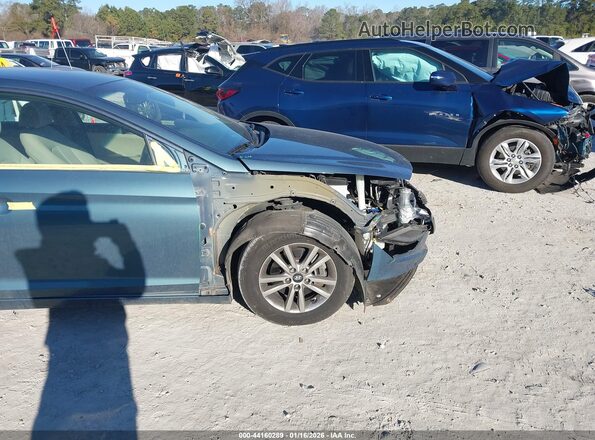 5NPE24AF0HH475396 2017 HYUNDAI SONATA Blue Widok wnętrza z tyłu
