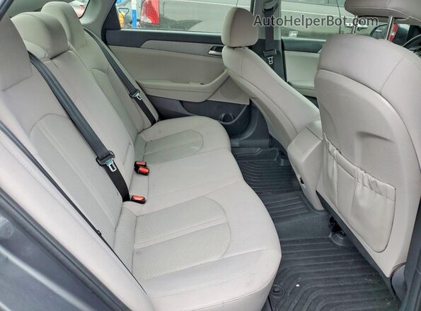 5NPE24AF2JH698139 2018 HYUNDAI SONATA Gray Widok tylnych siedzeń