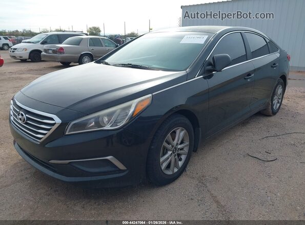 5NPE24AF3GH291018 2016 HYUNDAI SONATA Черный Передняя левая четверть