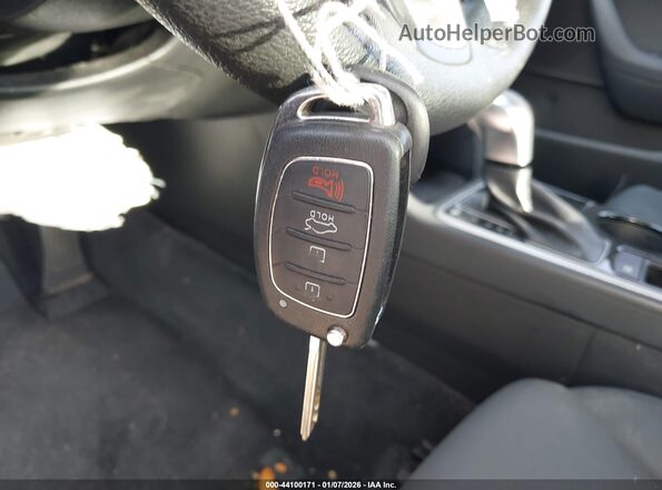 5NPE24AF5JH623497 2018 HYUNDAI SONATA White Widok deski rozdzielczej