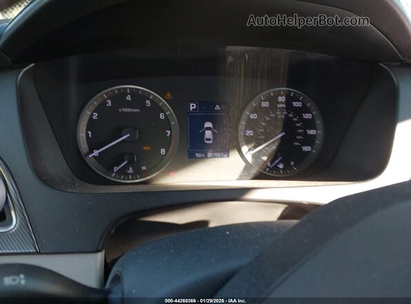 5NPE34AF8GH269934 2016 HYUNDAI SONATA Red Widok tylnych siedzeń