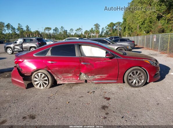 5NPE34AF8GH269934 2016 HYUNDAI SONATA Red Widok wnętrza z tyłu
