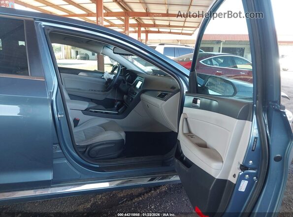 5NPE34AF9HH480190 2017 HYUNDAI SONATA Синий Вид салона спереди