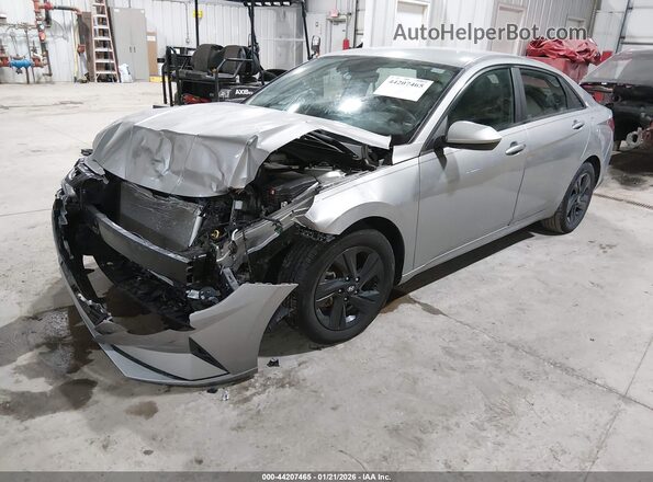 5NPLM4AG2PH114888 2023 HYUNDAI ELANTRA Серебряный Передняя левая четверть