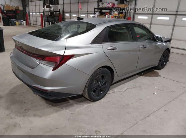 5NPLM4AG2PH114888 2023 HYUNDAI ELANTRA Серебряный Задняя правая четверть