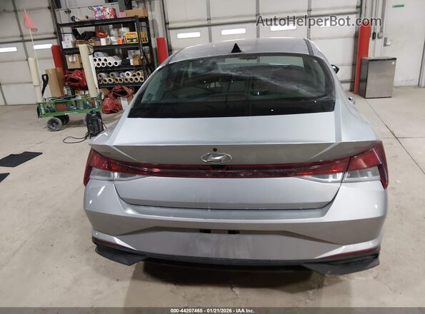 5NPLM4AG2PH114888 2023 HYUNDAI ELANTRA Серебряный 