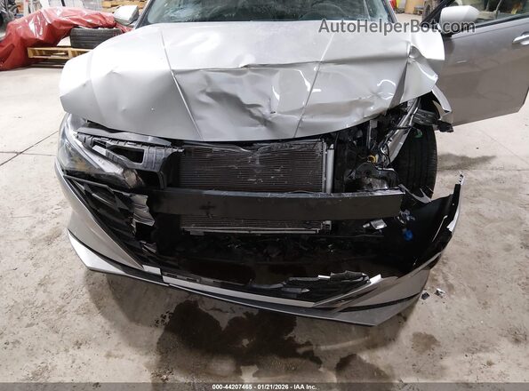 5NPLM4AG2PH114888 2023 HYUNDAI ELANTRA Серебряный Вид спереди