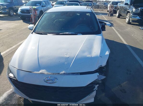 5NPLS4AG2PH115013 2023 HYUNDAI ELANTRA Белый Вид задней части салона