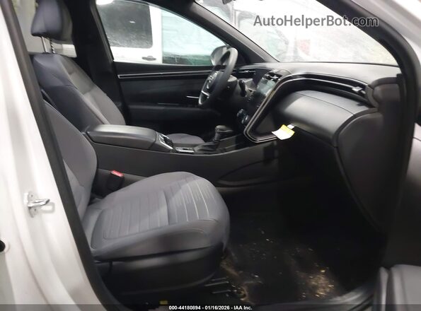 5NTJCDAE5PH075966 2023 HYUNDAI SANTA CRUZ White Widok wnętrza z przodu