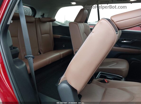 5TDAAAB57RS052865 2024 TOYOTA GRAND HIGHLANDER Red Vista de la etiqueta del VIN