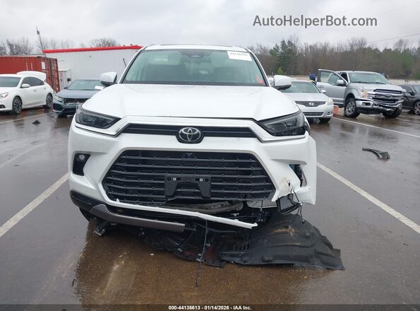 5TDAAAB5XSS096185 2025 TOYOTA GRAND HIGHLANDER White Widok wnętrza z tyłu