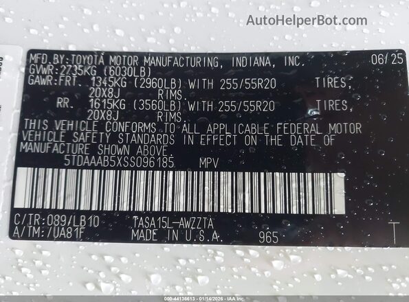 5TDAAAB5XSS096185 2025 TOYOTA GRAND HIGHLANDER White Widok komory silnika