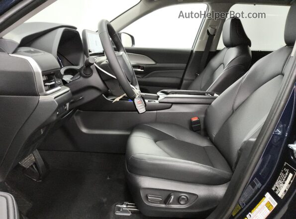 5TDAAAB5XTS106439 2026 TOYOTA LE Синий Вид салона спереди