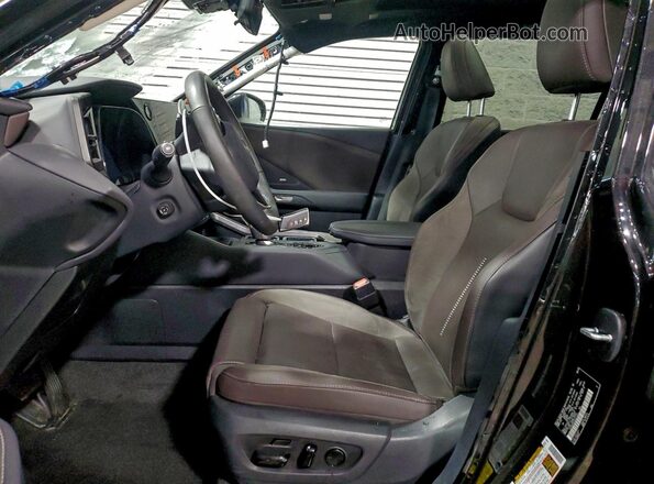 5TDAAAB6XRS017553 2024 LEXUS TX Черный Вид салона спереди