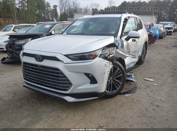 5TDADAB55TS031821 2026 TOYOTA HIGHLANDER HYBRID White Vista tres cuartos delantera izquierda