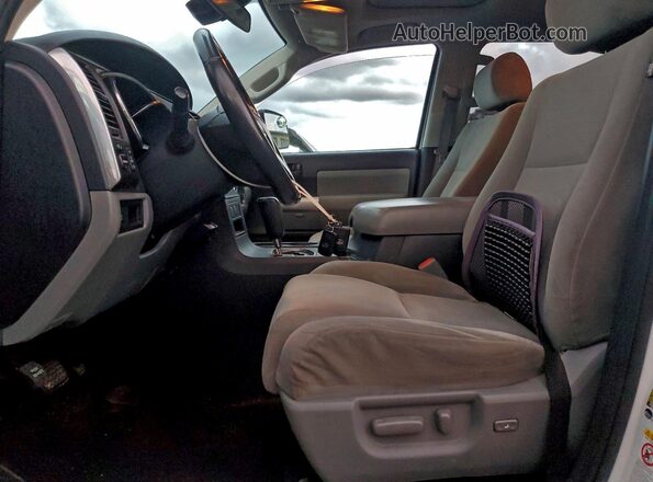 5TDAY5B18MS184588 2021 TOYOTA SEQUOIA Белый Вид салона спереди