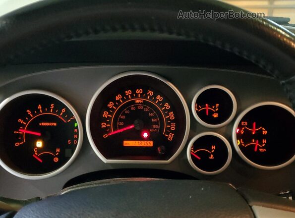 5TDBW5G11HS150758 2017 TOYOTA SEQUOIA White Vista del cuadro de instrumentos