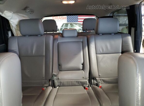 5TDBW5G11HS150758 2017 TOYOTA SEQUOIA White Vista de los asientos traseros