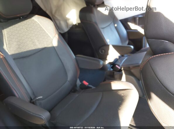 5TDCSKFC2RS133227 2024 TOYOTA SIENNA Серый Вид наклейки с VIN-кодом