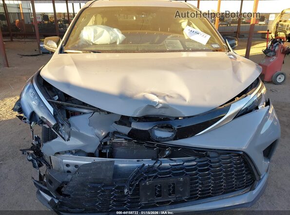 5TDCSKFC2RS133227 2024 TOYOTA SIENNA Серый Вид спереди
